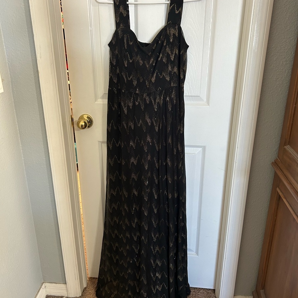 Elegant Black and Gold Women's Dress
